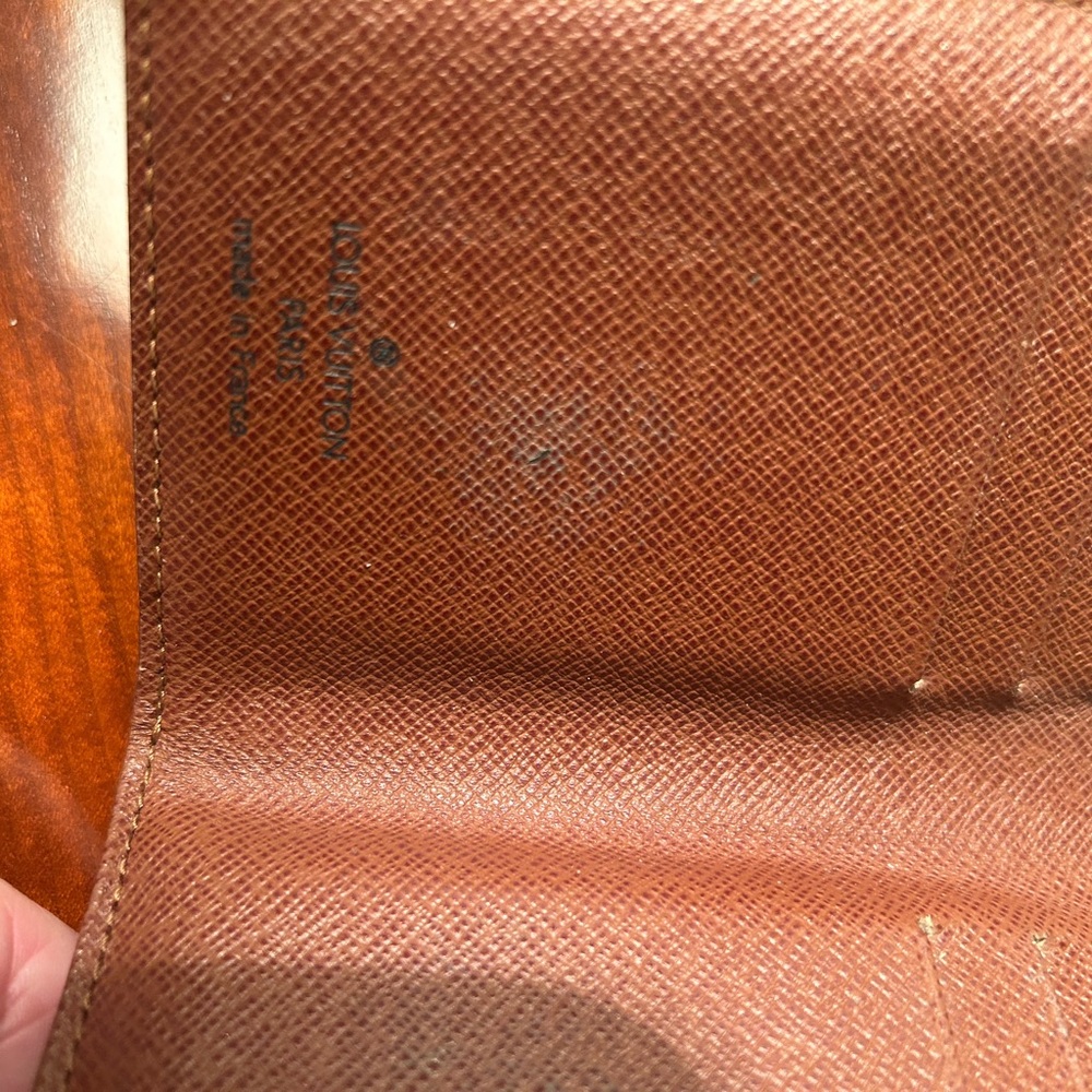 Louis Vuitton Monogram Wallet - Picture 3 of 9